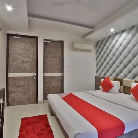 Hotel Green Apple กันตินาการ์ ภายนอก รูปภาพ